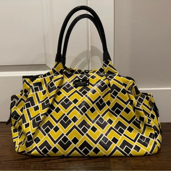 Kate Spade Stevie diaper bag! Like new - Picture 1 of 11